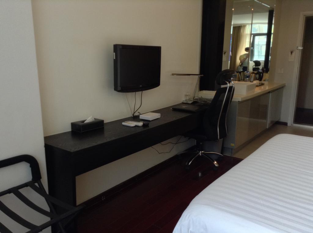 Fx Hotel East Lake Park Shenzhen Dış mekan fotoğraf
